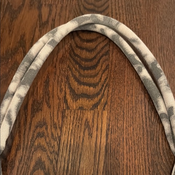 COPY - ALO Yoga Gray Tote Bag - Picture 2 of 11